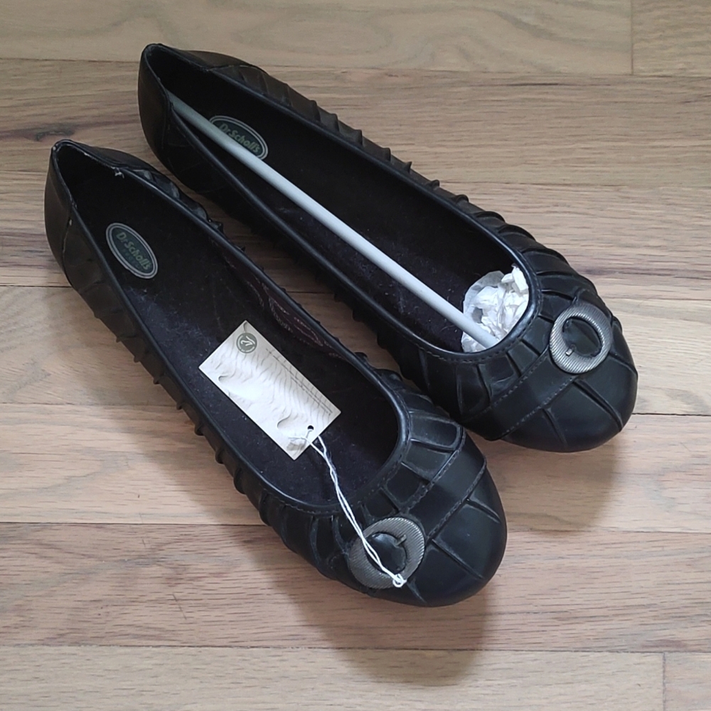 Black Dr. Scholl's Flats